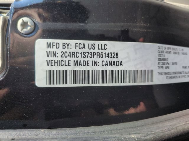 Used 2023 Chrysler Pacifica Limited FWD image 38