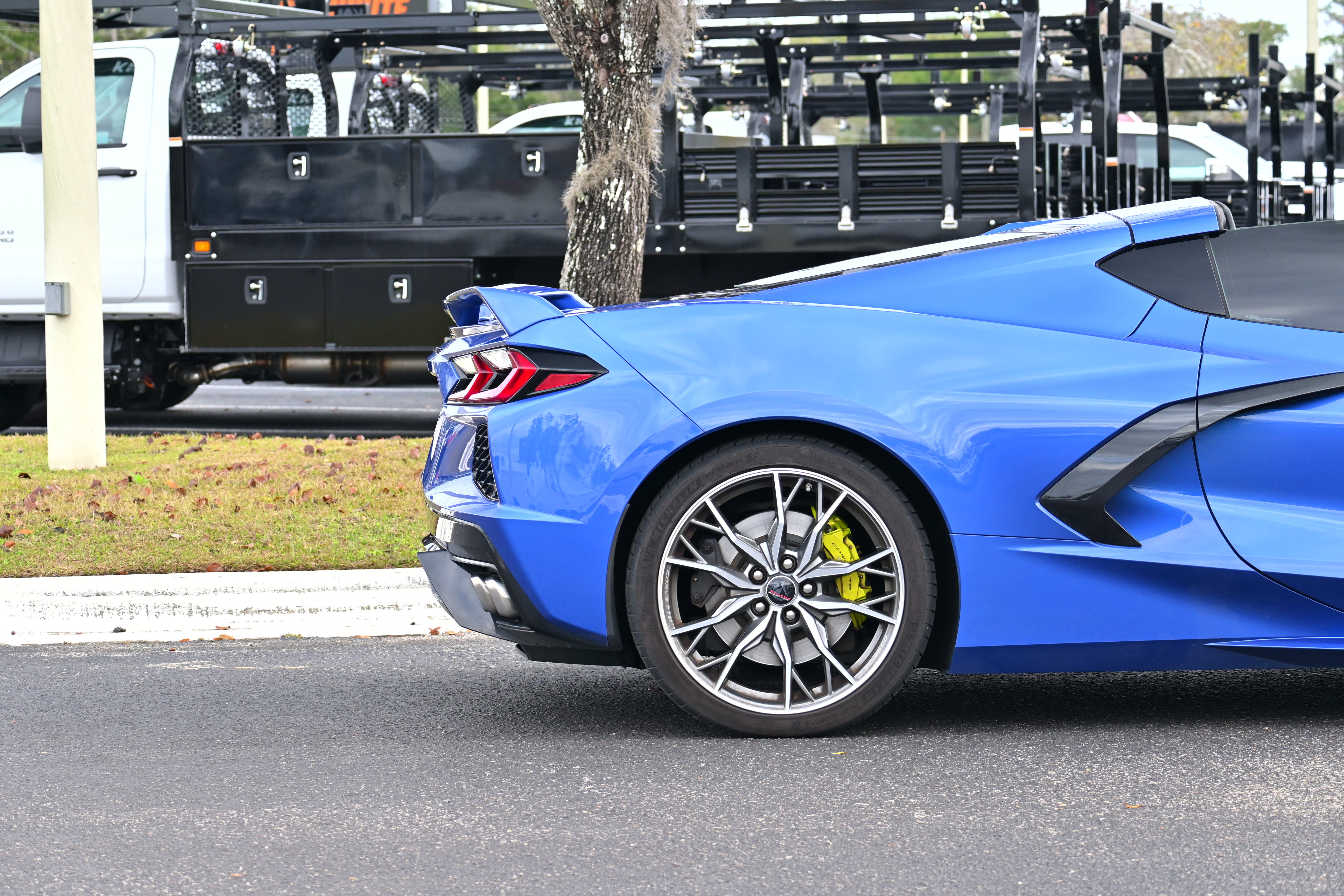 Used 2023 Chevrolet Corvette Stingray Premium Cpe w/ Z51 Performance Package RWD image 5