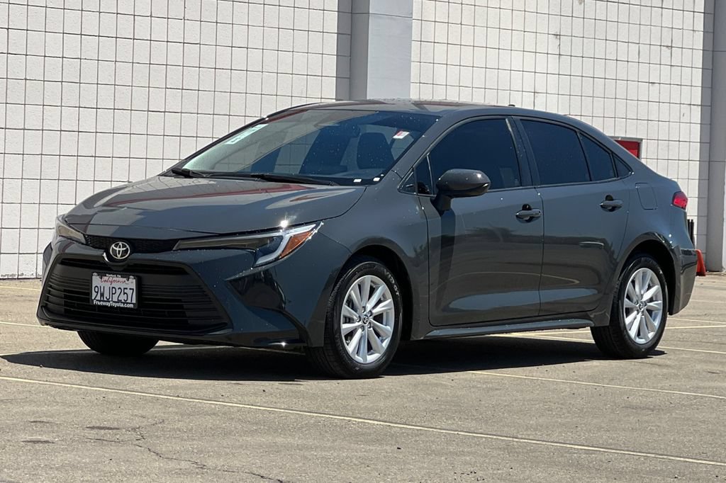 Certified 2026 Toyota Corolla LE w/ LE Premium Package FWD image 10