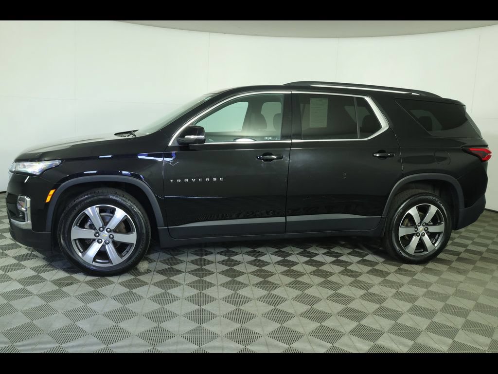 Certified 2023 Chevrolet Traverse LT w/ LT Premium Package AWD/4WD image 17