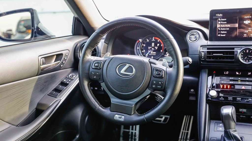 Used 2024 Lexus IS 500 RWD image 18
