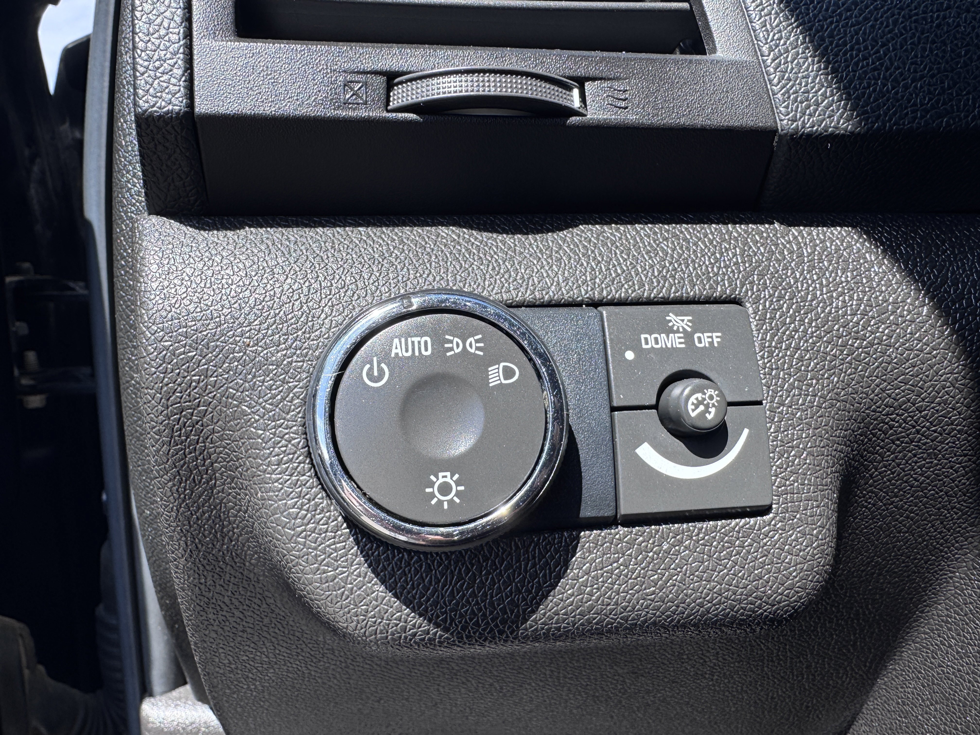 Used 2011 Chevrolet Traverse LT w/ Personal Connectivity Package AWD/4WD image 27