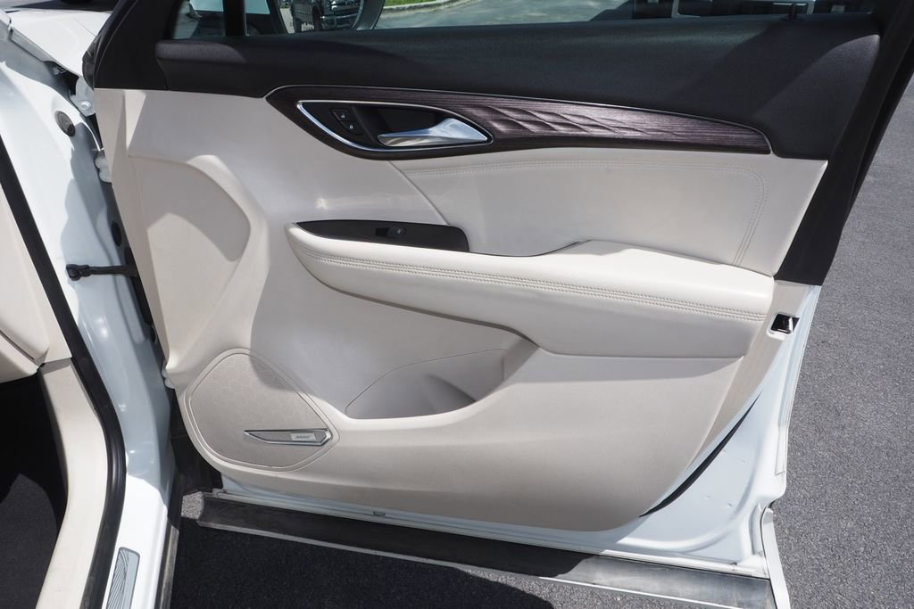 Used 2023 Buick Envision Avenir AWD/4WD image 20