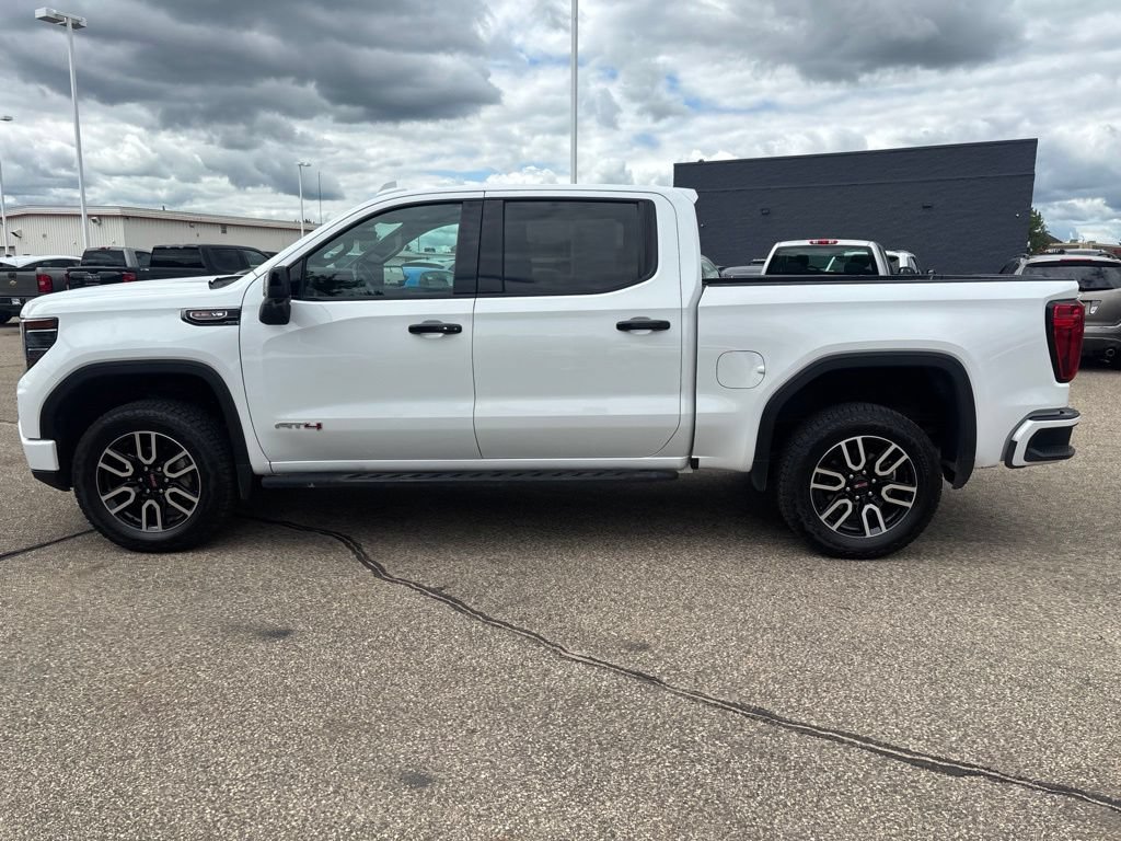 Used 2022 GMC Sierra 1500 AT4 w/ AT4 Premium Package AWD/4WD image 8