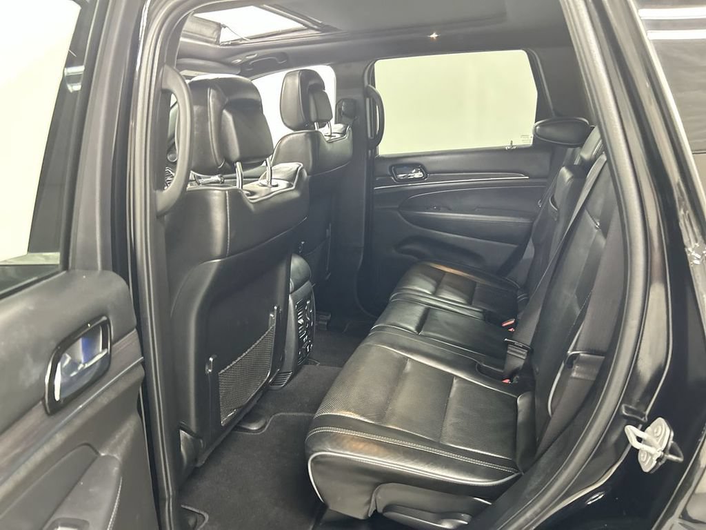 Used 2020 Jeep Grand Cherokee Overland AWD/4WD image 21