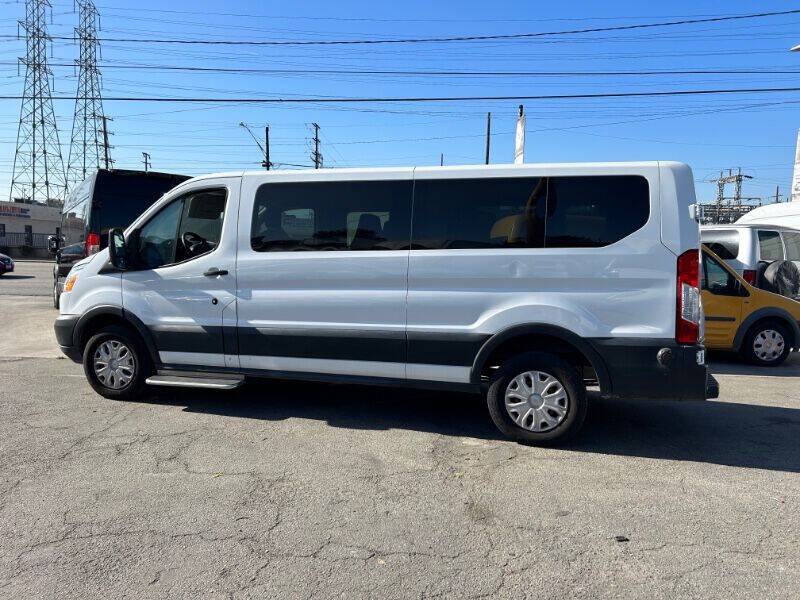 Used 2019 Ford Transit 350 XLT RWD image 3