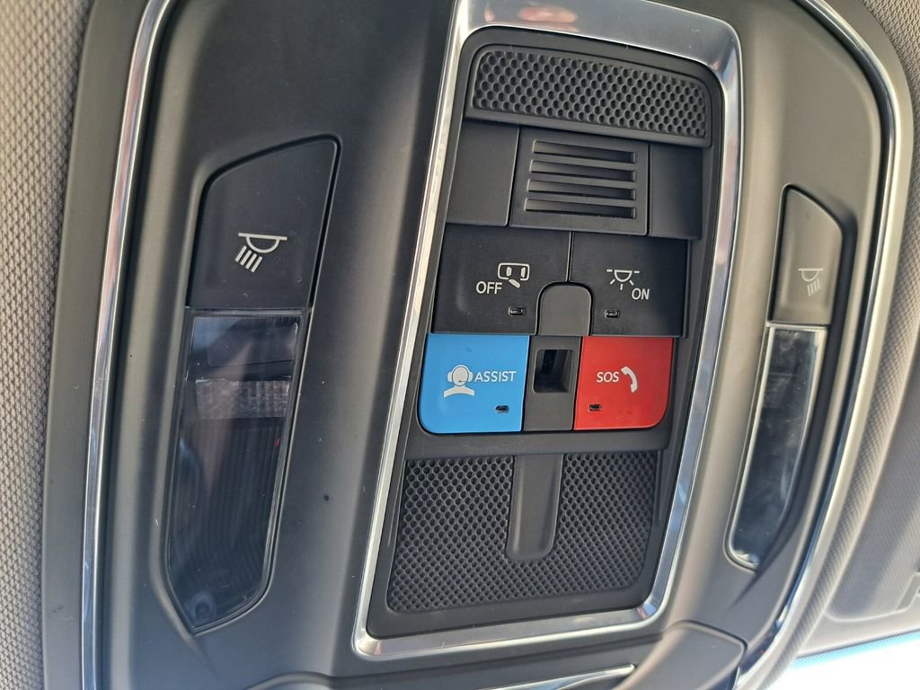 Used 2023 Jeep Grand Cherokee L Laredo image 15