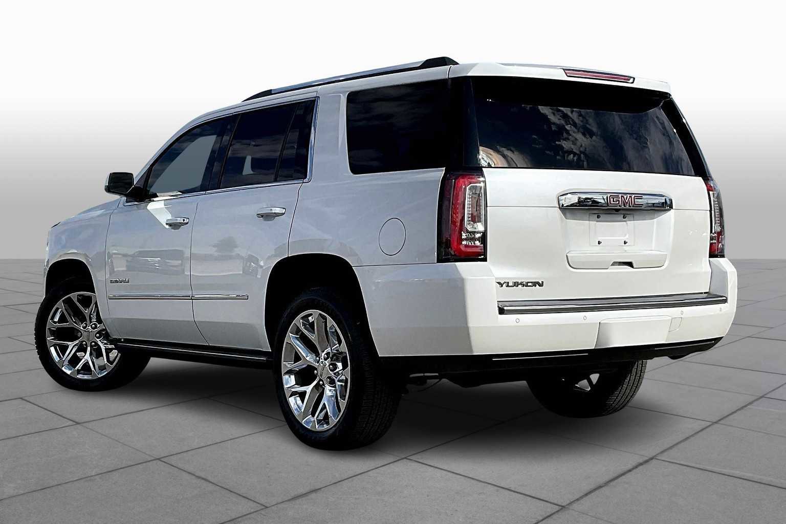 Used 2016 GMC Yukon Denali w/ Open Road Package image 12