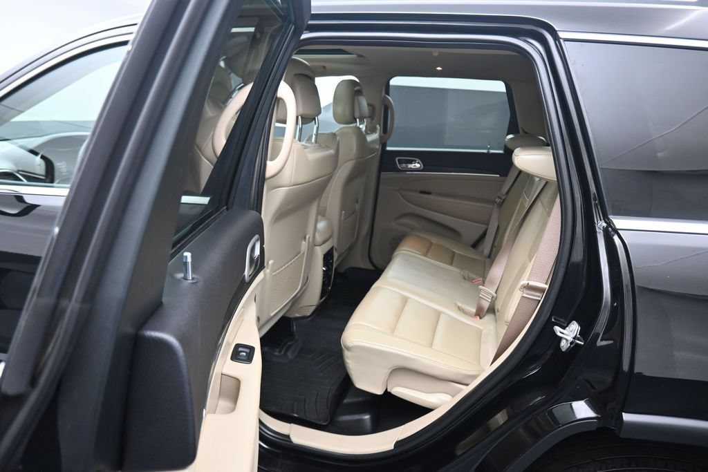 Used 2019 Jeep Grand Cherokee Limited AWD/4WD image 32
