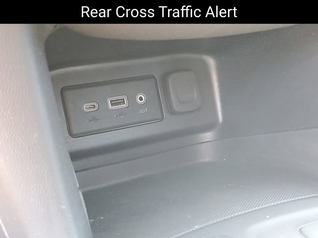 Certified 2023 Chevrolet Equinox LT FWD image 17