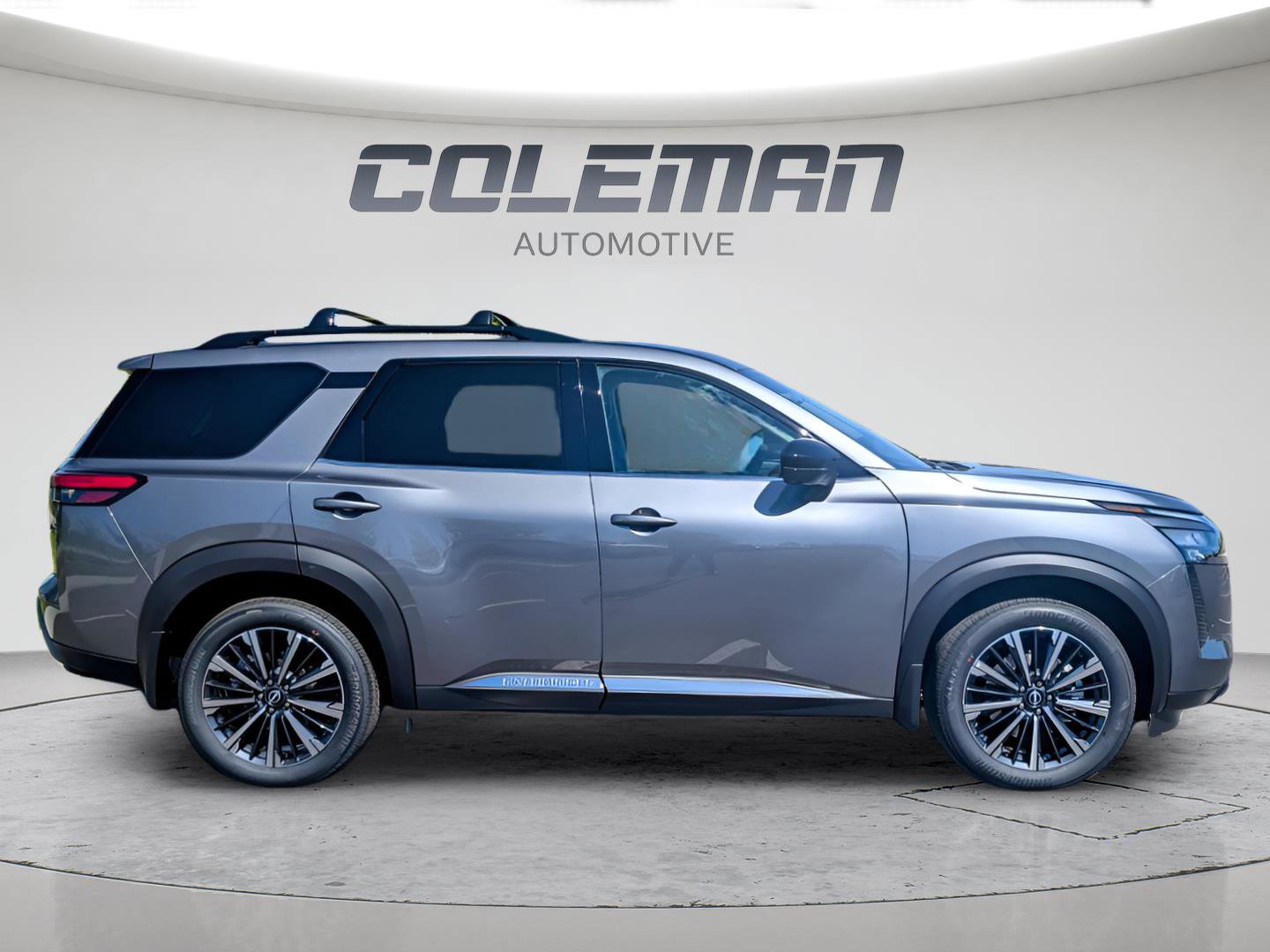 New 2026 Nissan Pathfinder Platinum AWD/4WD image 2