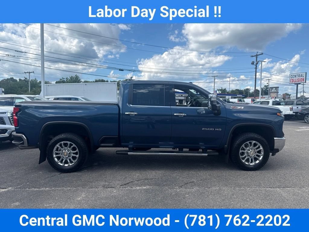 Used 2024 Chevrolet Silverado 2500 LTZ w/ LTZ Premium Package AWD/4WD image 6