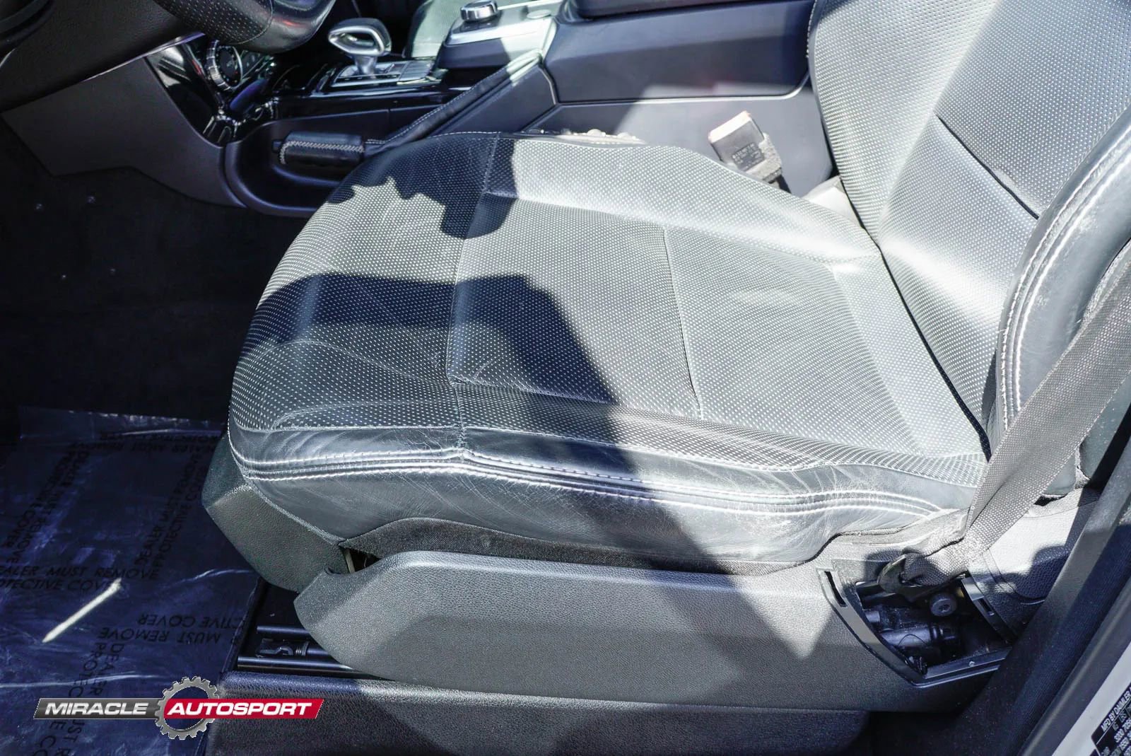 Used 2018 Mercedes-Benz G 63 AMG 4MATIC w/ Night Package image 18