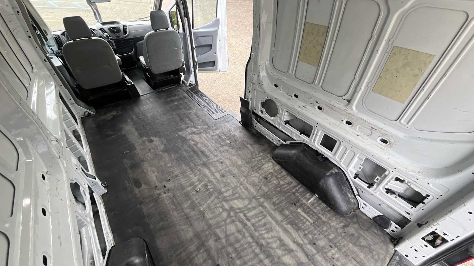 Used 2018 Ford Transit 250 148 Medium Roof RWD image 14