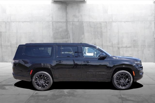 Used 2024 Jeep Grand Wagoneer L Series III w/ Rear Seat Video Group 1 AWD/4WD image 5