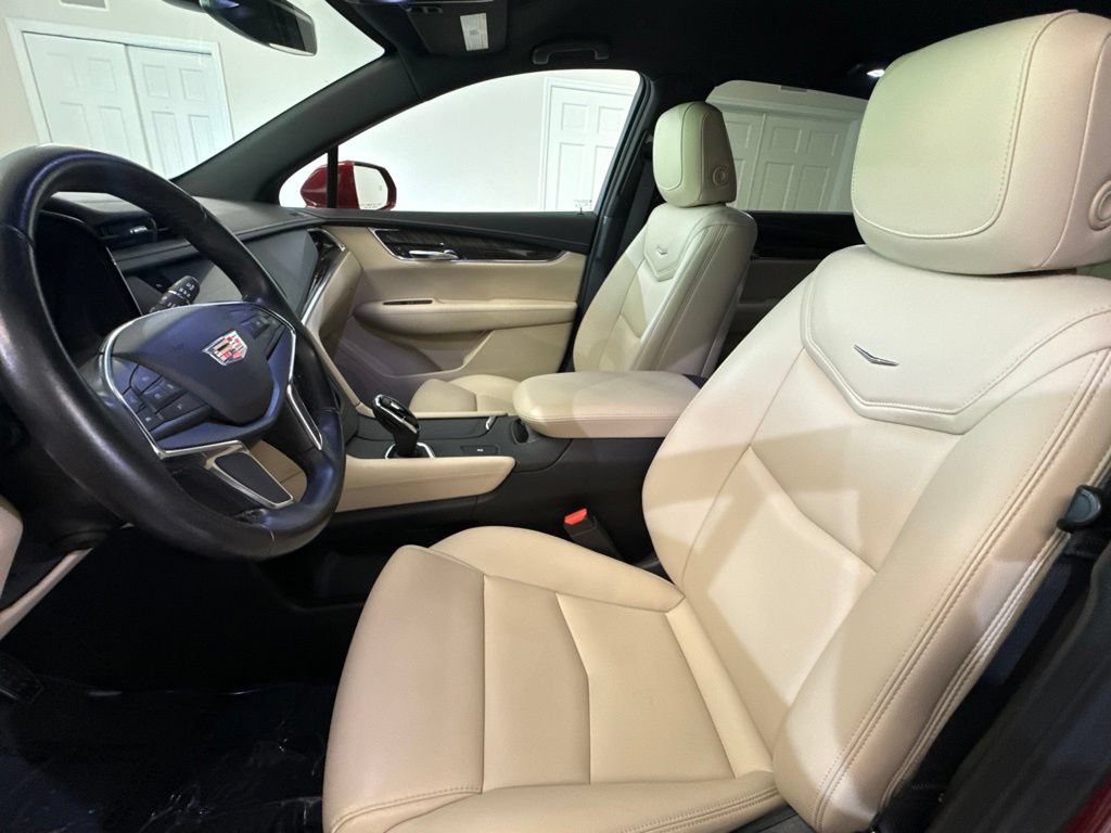 Used 2019 Cadillac XT5 FWD image 14