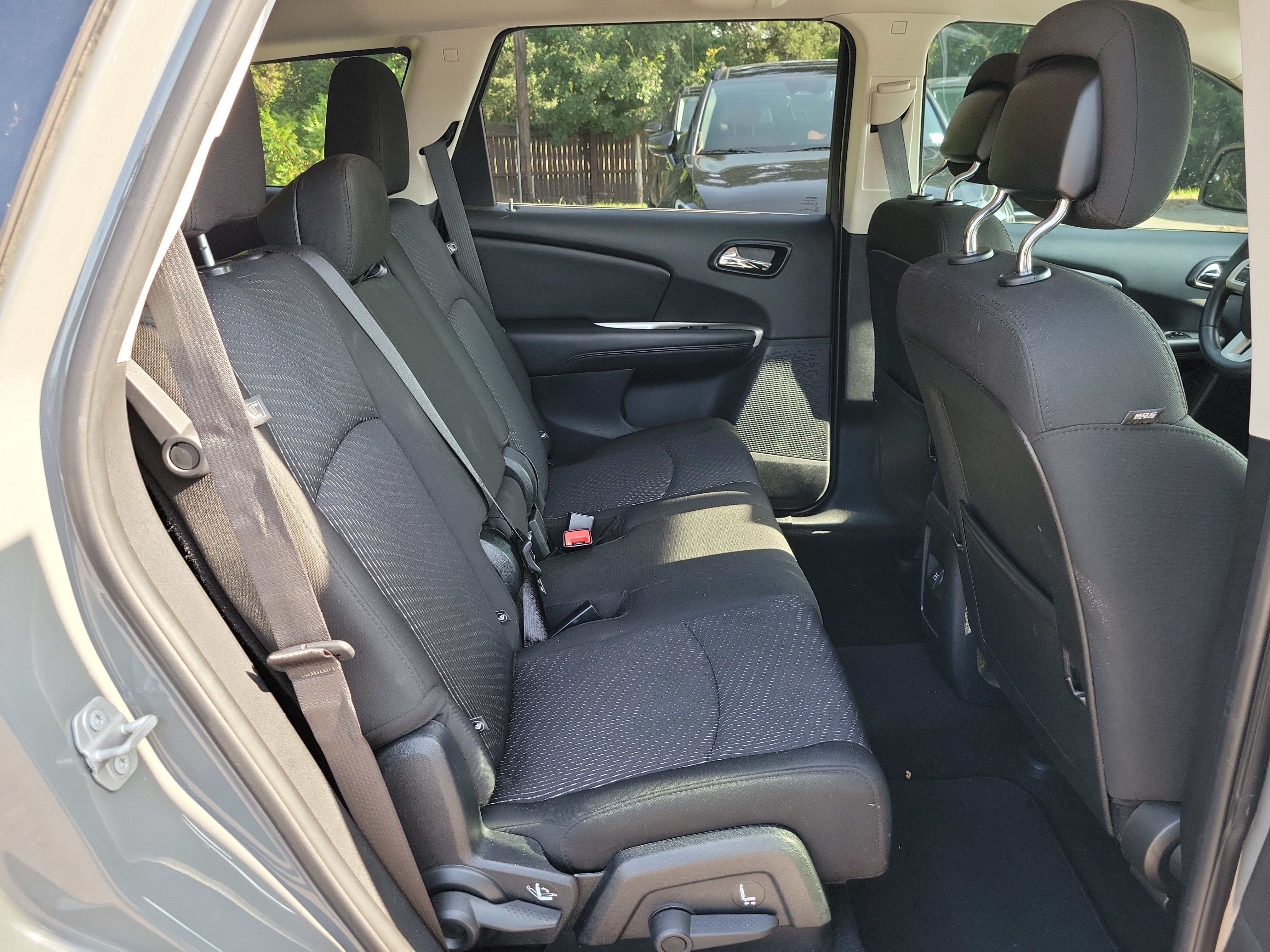 Used 2020 Dodge Journey SE w/ SE Popular Equipment Group FWD image 12