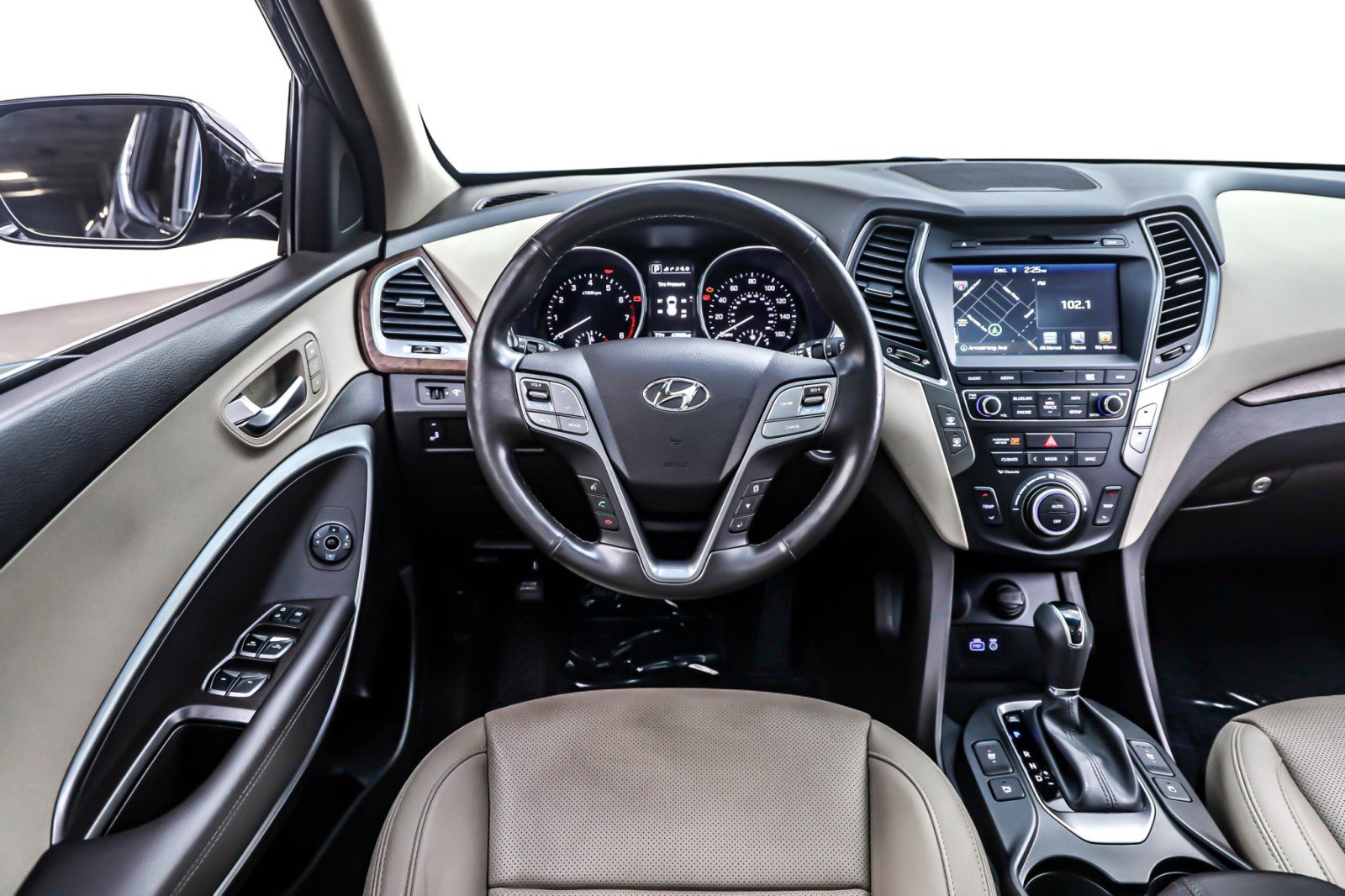 Used 2018 Hyundai Santa Fe Sport image 4