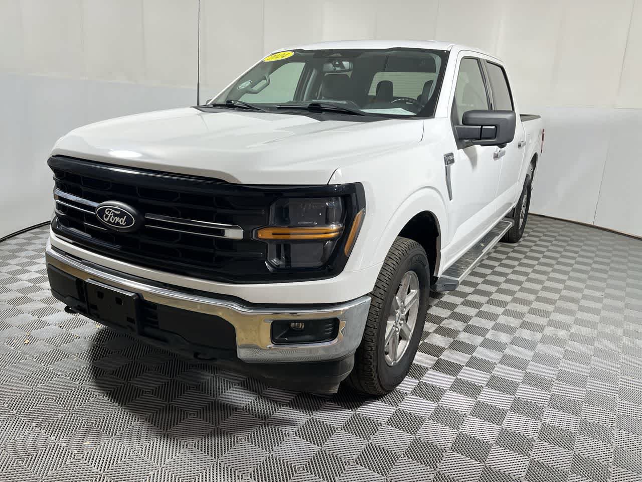Used 2024 Ford F150 XLT w/ Tow/Haul Package AWD/4WD image 4