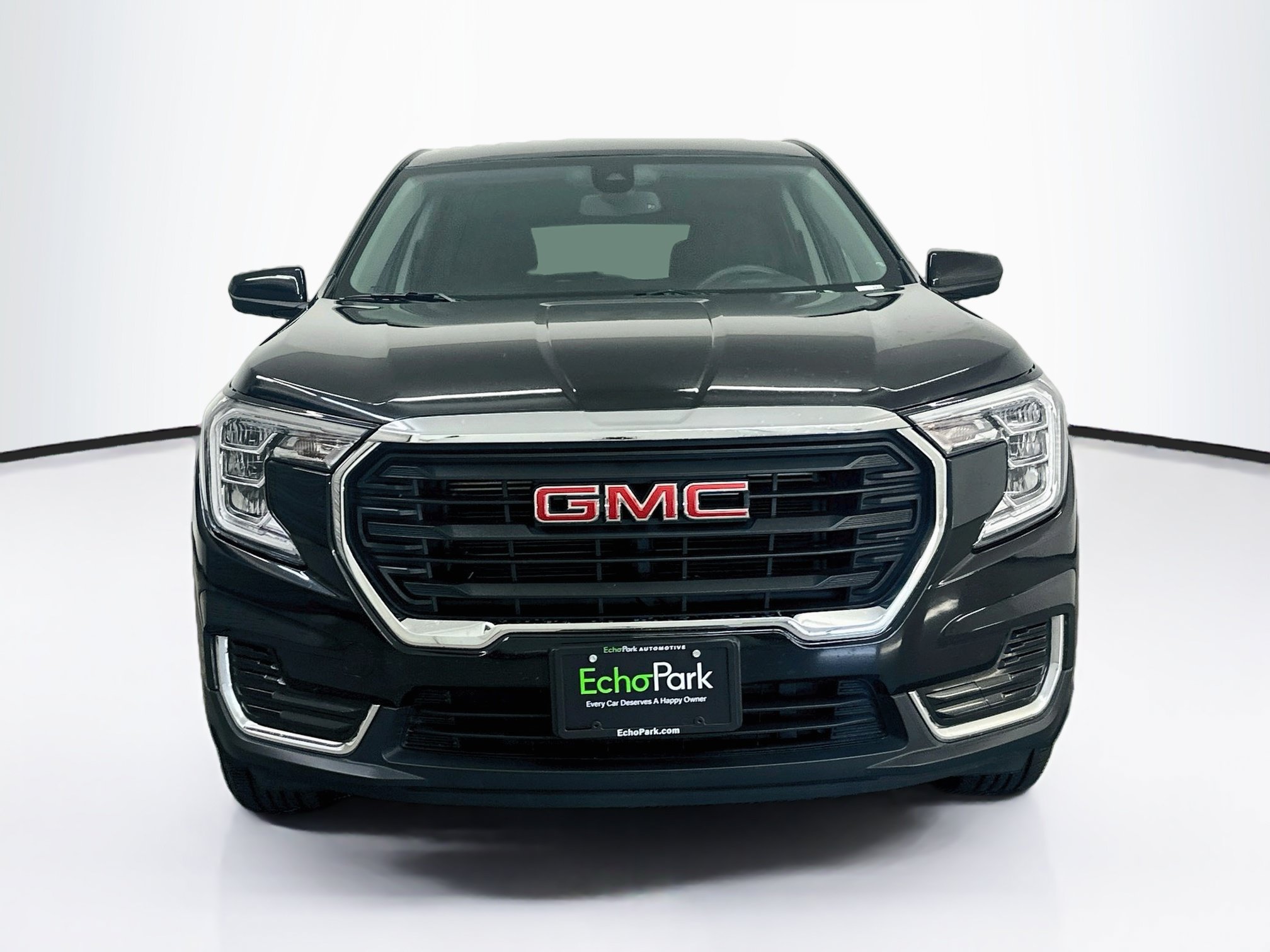 Used 2024 GMC Terrain SLE AWD/4WD image 2