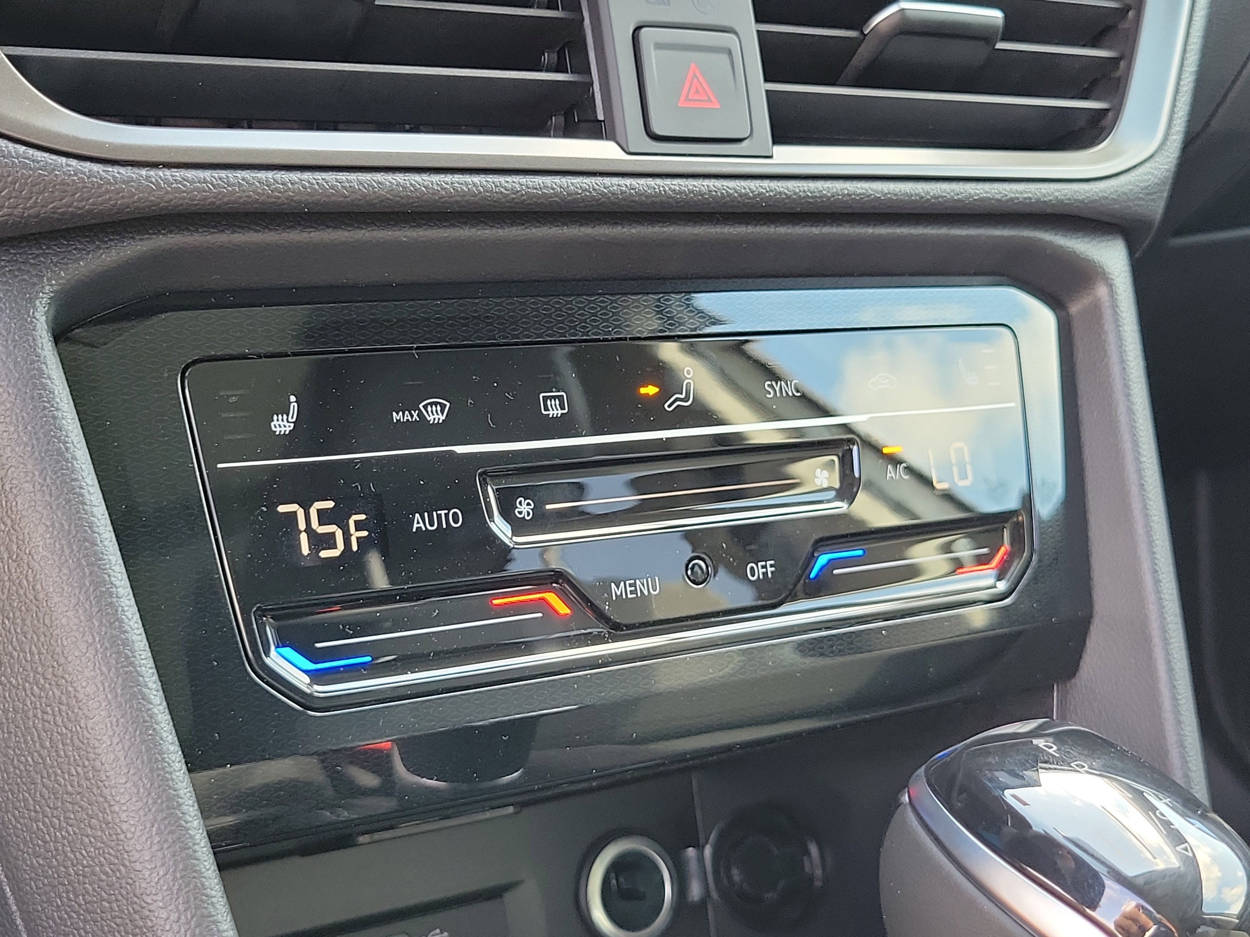 New 2026 Volkswagen Taos SE FWD image 29