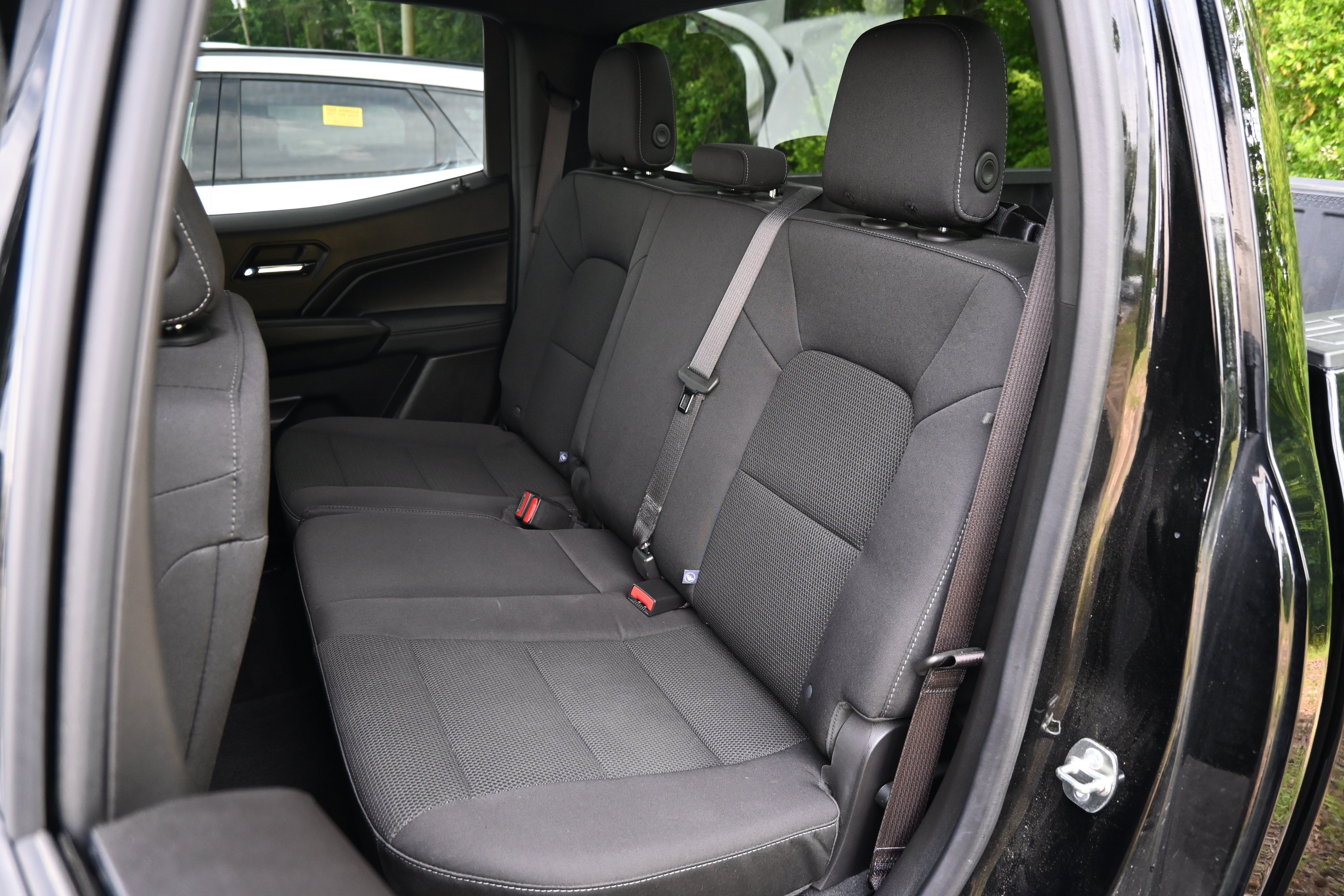 Used 2024 Chevrolet Colorado LT AWD/4WD image 28