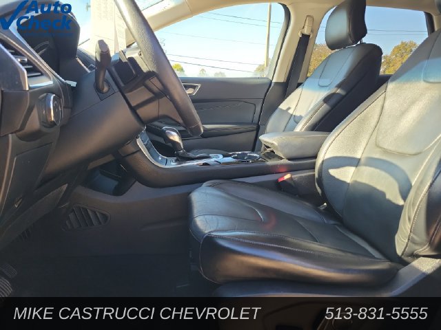 Used 2018 Ford Edge Titanium w/ Technology Package FWD image 24