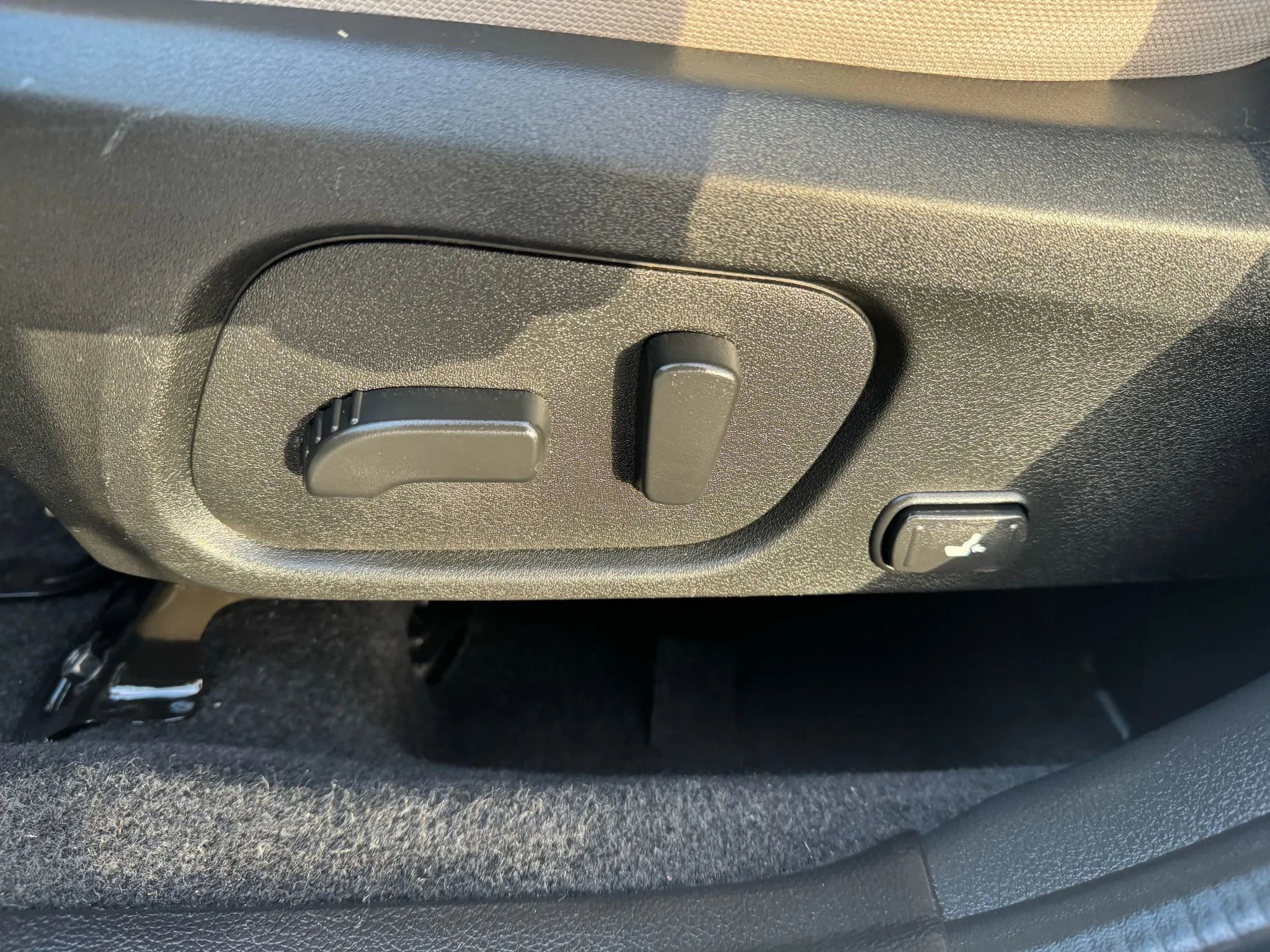 Used 2017 Subaru Forester 2.5i Premium w/ All-Weather Package image 14