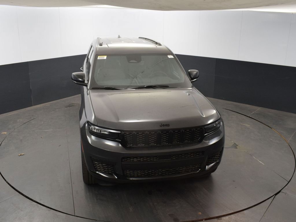 New 2025 Jeep Grand Cherokee L Altitude image 38