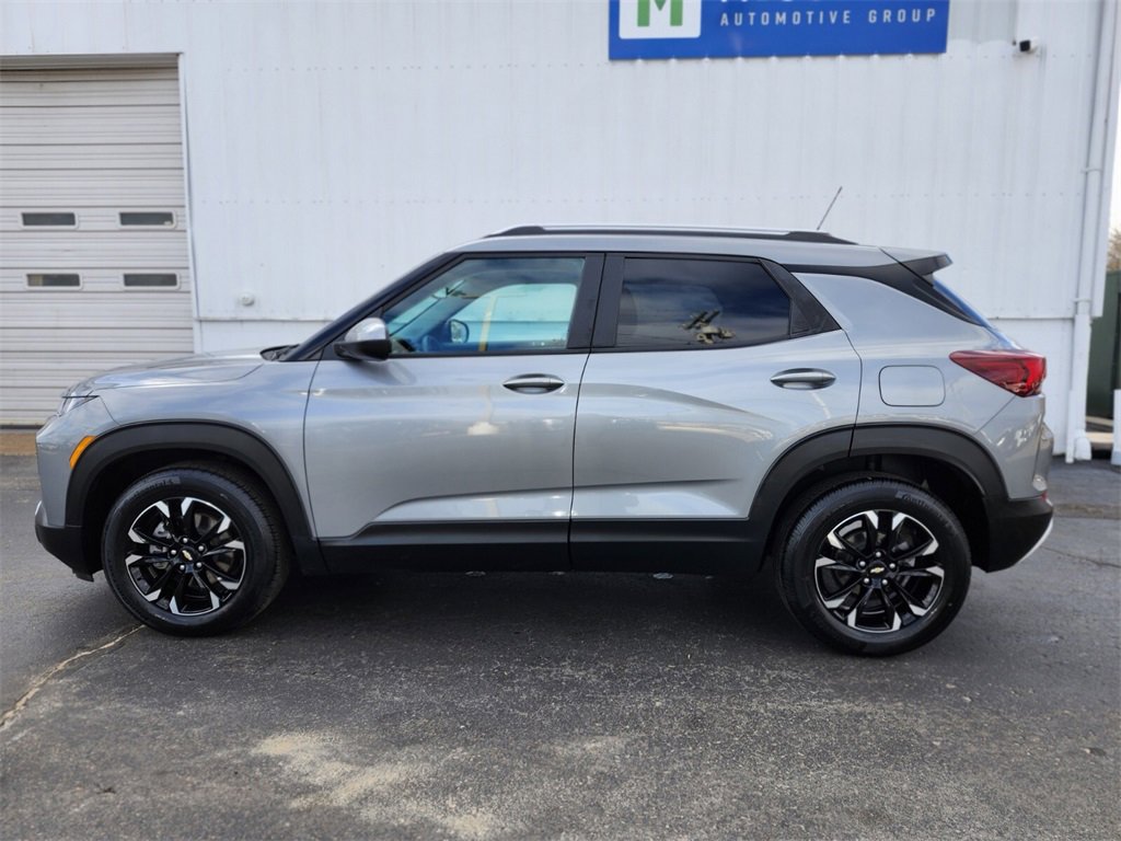 Used 2023 Chevrolet TrailBlazer LT w/ Convenience Package image 2