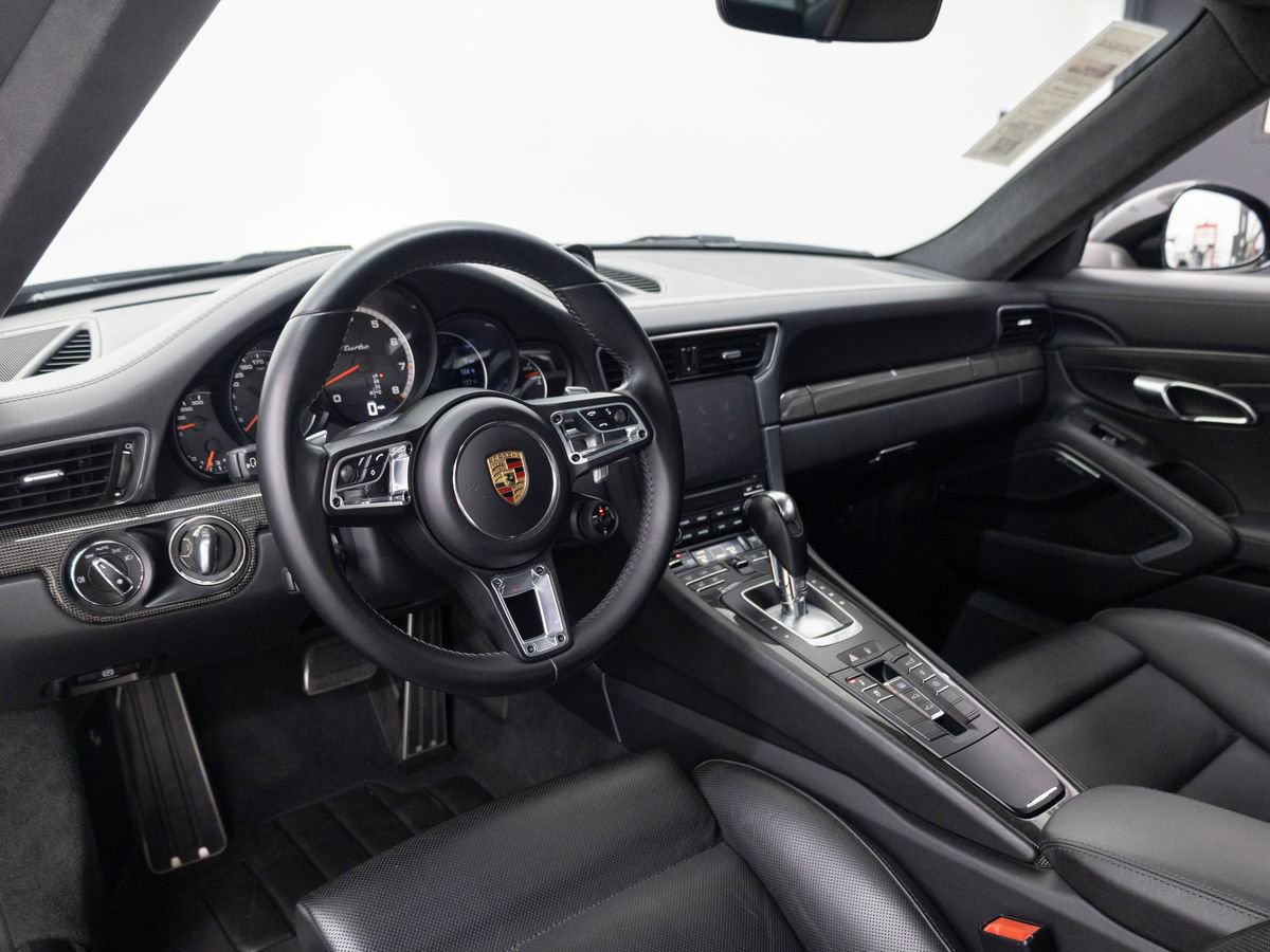 Certified 2019 Porsche 911 Turbo image 4
