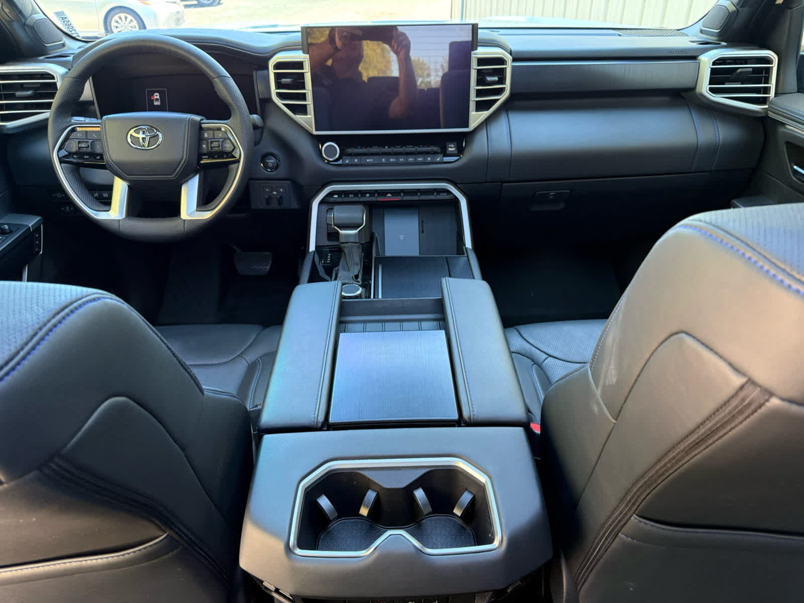 Used 2025 Toyota Tundra Platinum AWD/4WD image 9