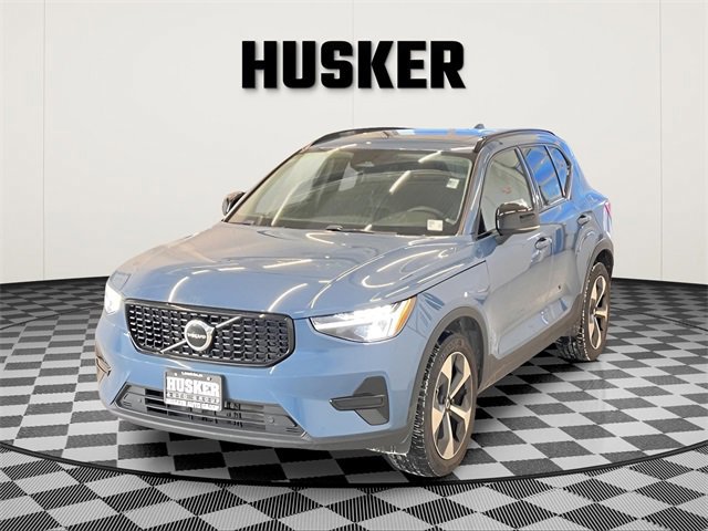 Used 2024 Volvo XC40 B5 Core image 6