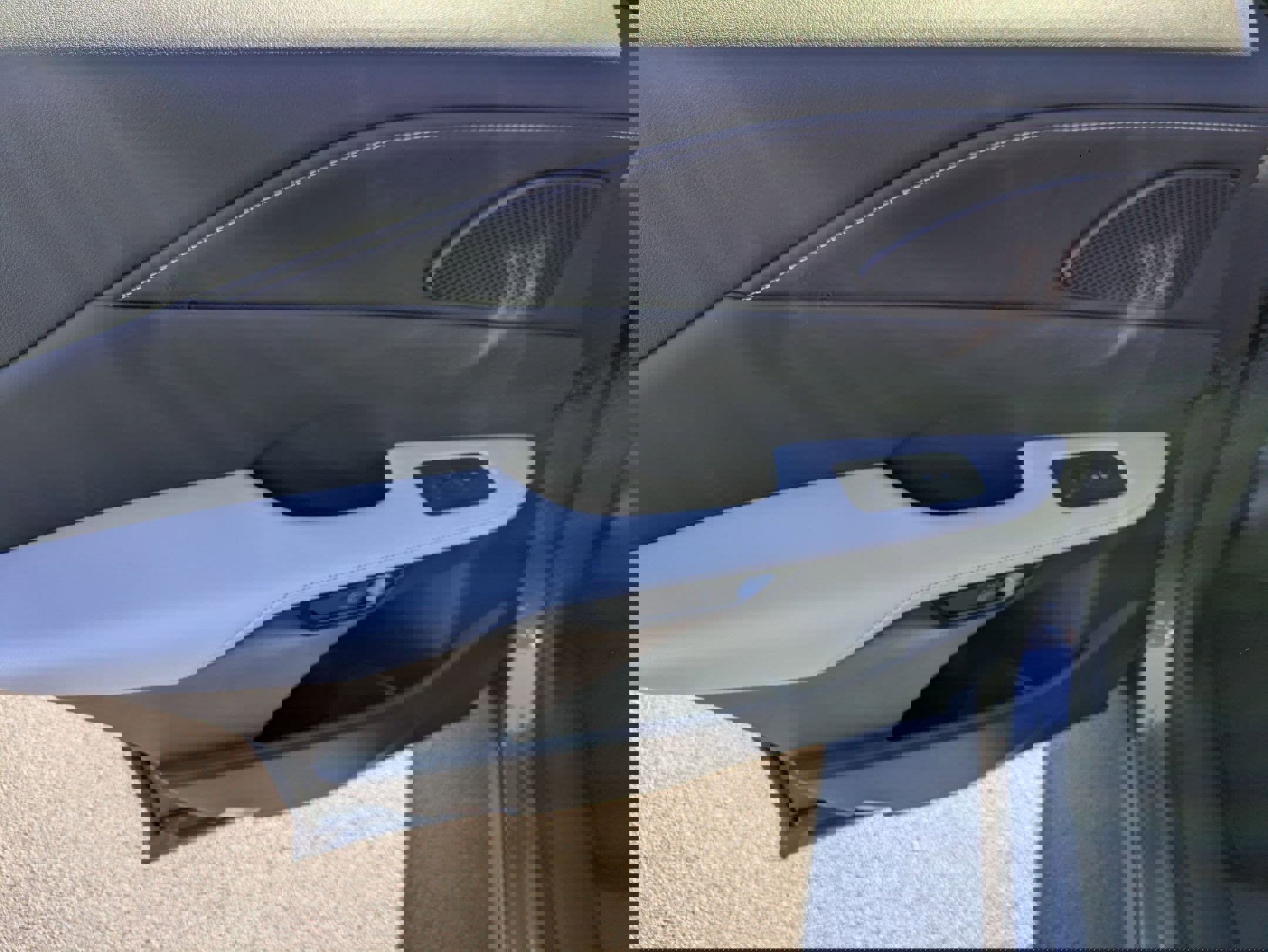 Used 2023 Lexus RX 350h image 27