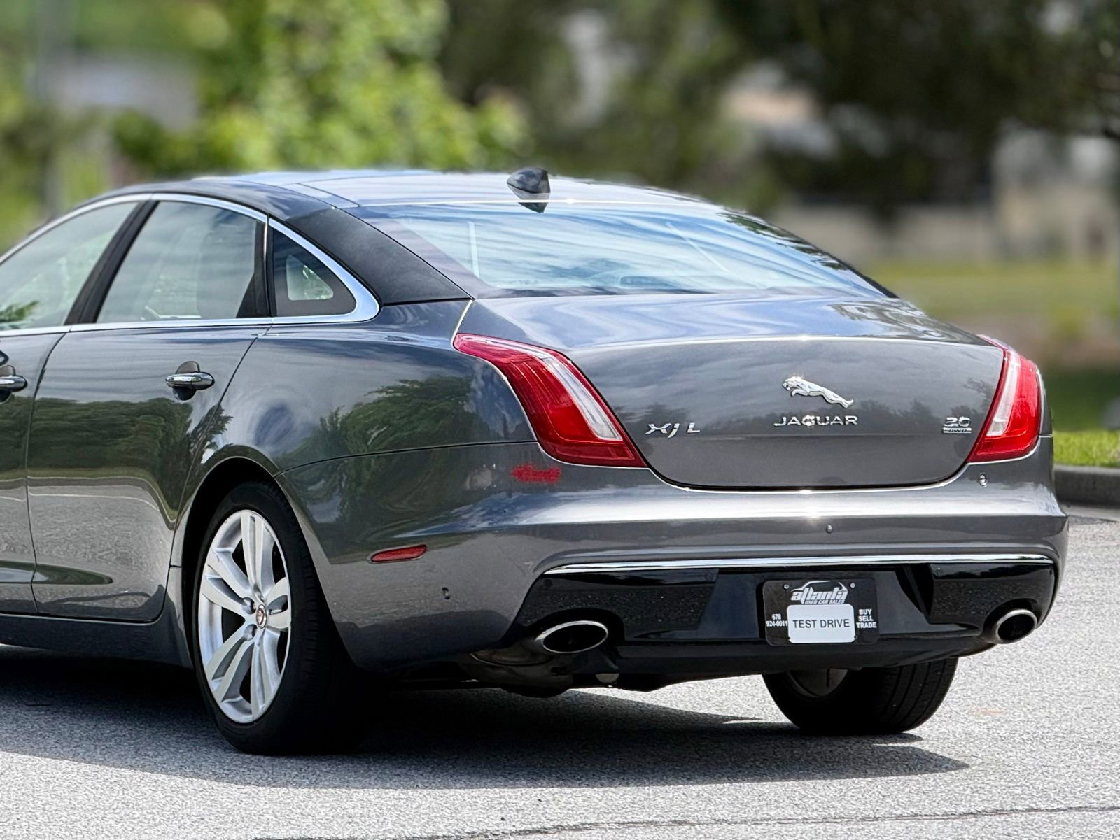 Used 2016 Jaguar XJ L Portfolio AWD/4WD image 46