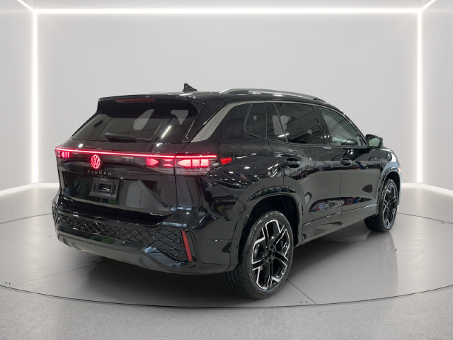New 2026 Volkswagen Tiguan SEL R-Line AWD/4WD image 6