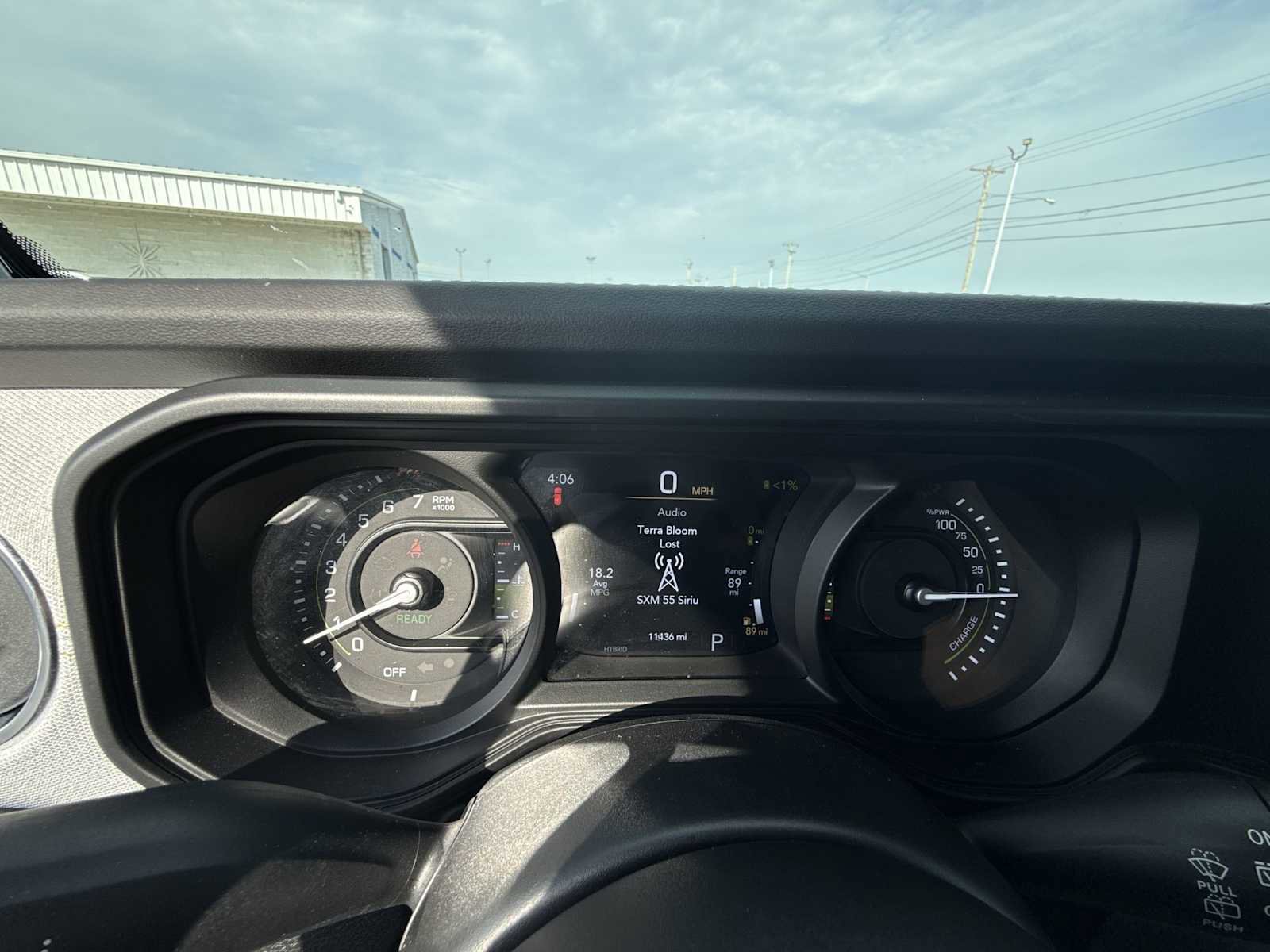 Used 2025 Jeep Wrangler Unlimited Sahara AWD/4WD image 10