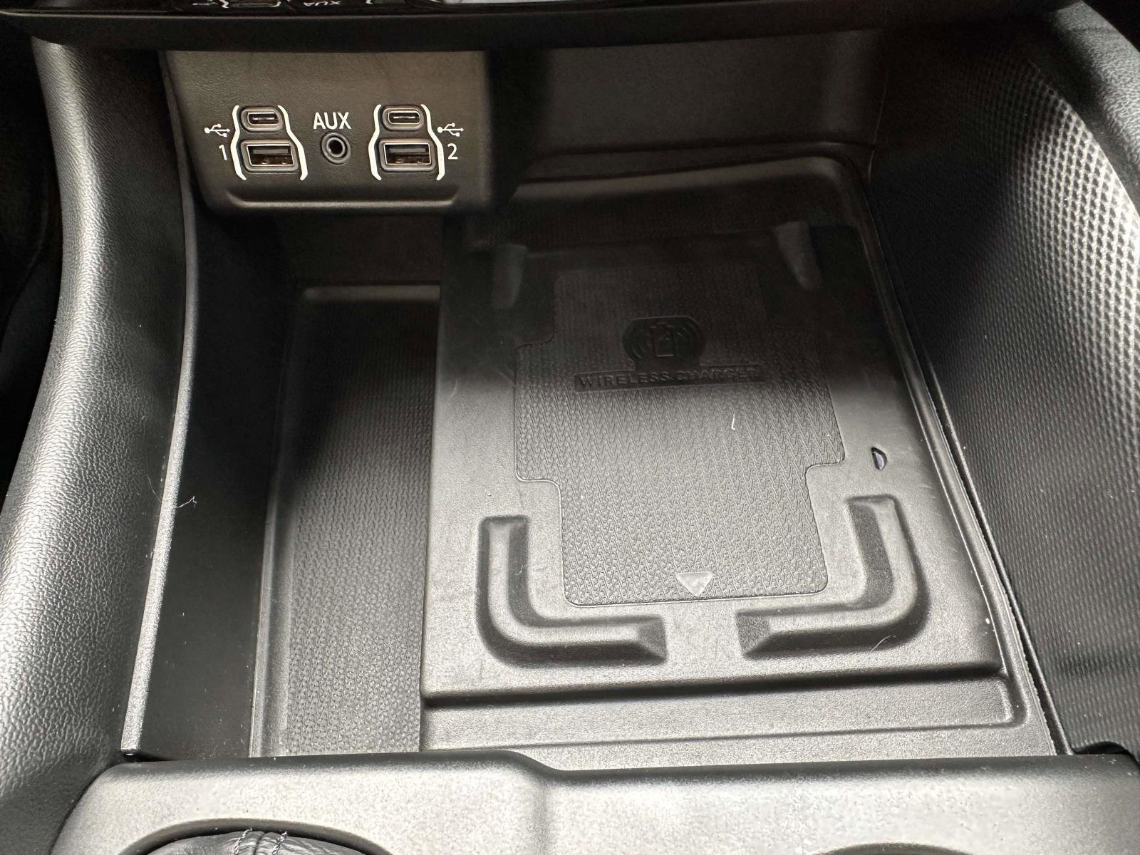 Used 2022 Dodge Durango R/T w/ Blacktop Package AWD/4WD image 26