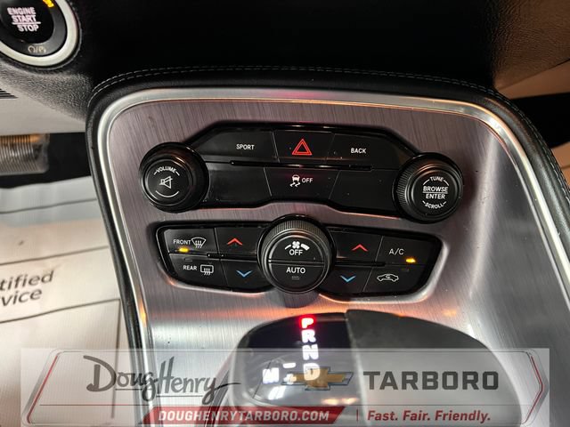 Used 2016 Dodge Challenger SXT RWD image 43