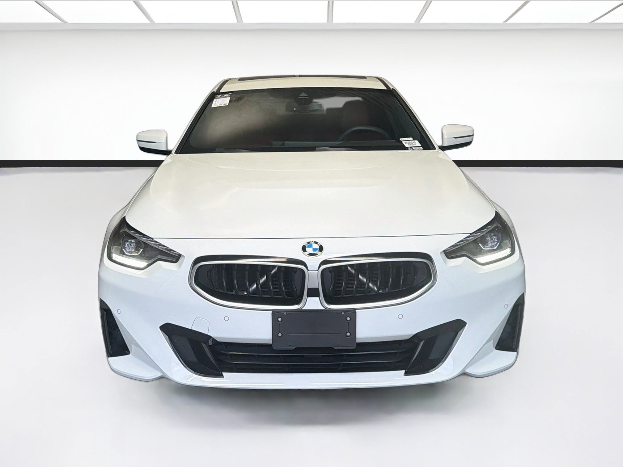 Used 2025 BMW 230i Coupe w/ Convenience Package RWD image 2