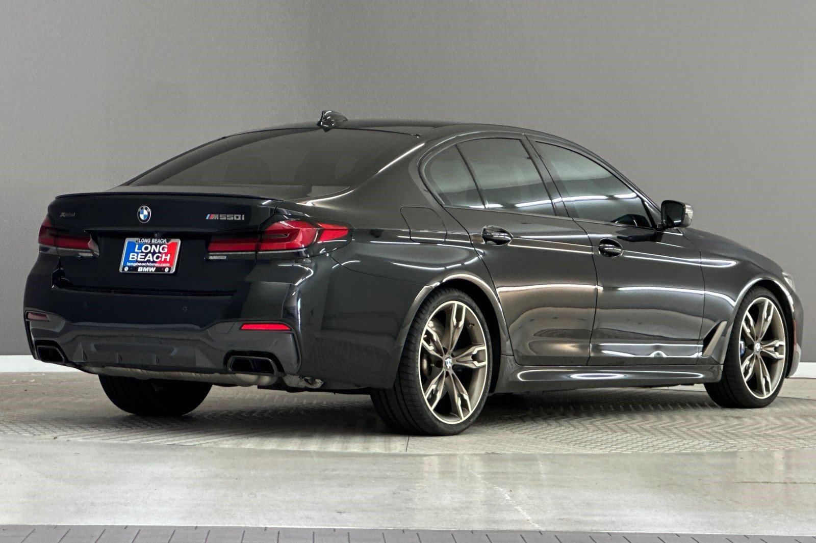 Certified 2023 BMW M550i xDrive AWD/4WD image 8