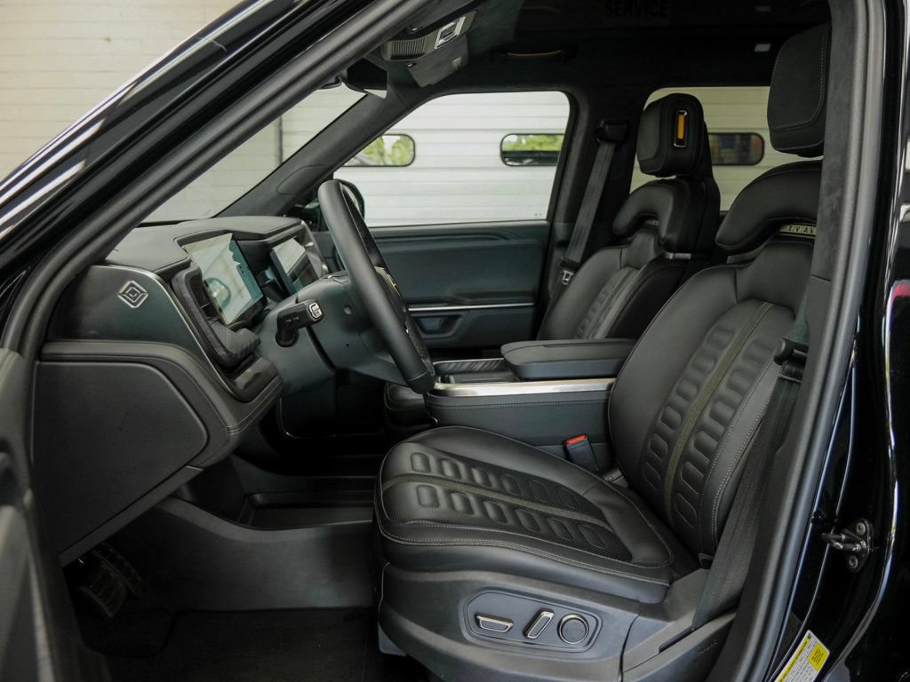 Used 2025 Rivian R1S Adventure AWD/4WD image 17