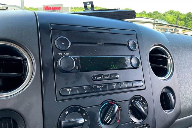Used 2005 Ford F150 XLT RWD image 21