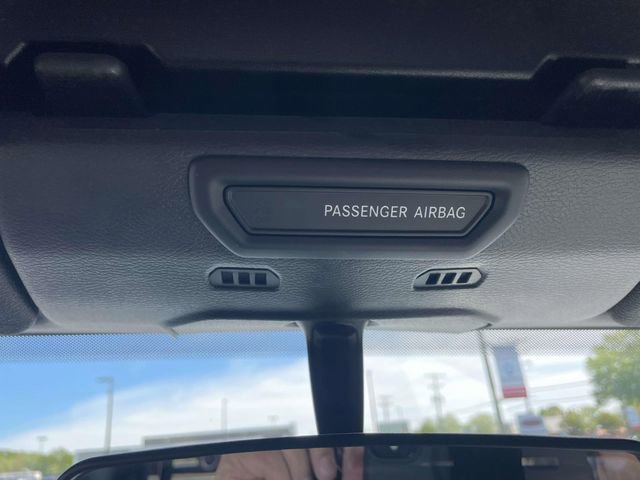 Used 2021 Jeep Gladiator Willys AWD/4WD image 23