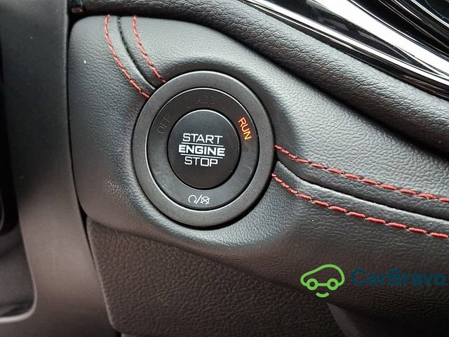 Used 2025 Dodge Durango GT AWD/4WD image 30