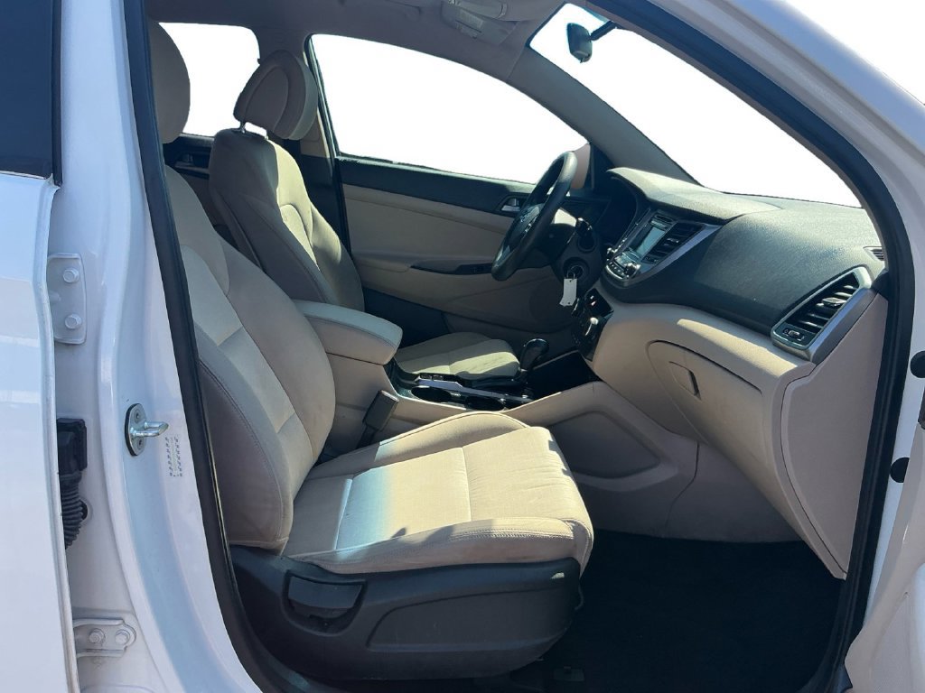 Used 2016 Hyundai Tucson SE w/ Option Group 02 FWD image 22