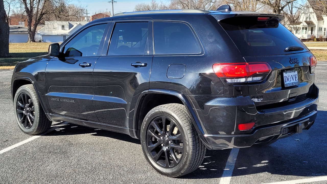 Used 2018 Jeep Grand Cherokee Altitude image 4