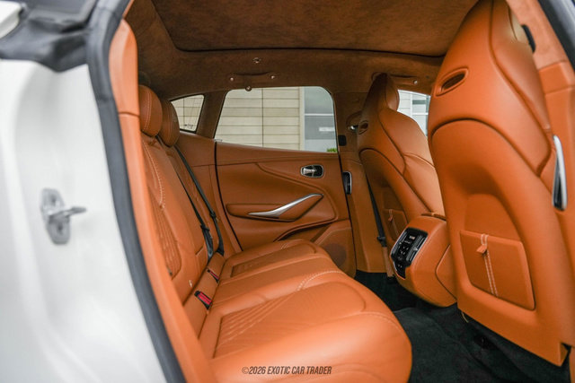 Used 2021 Aston Martin DBX image 46