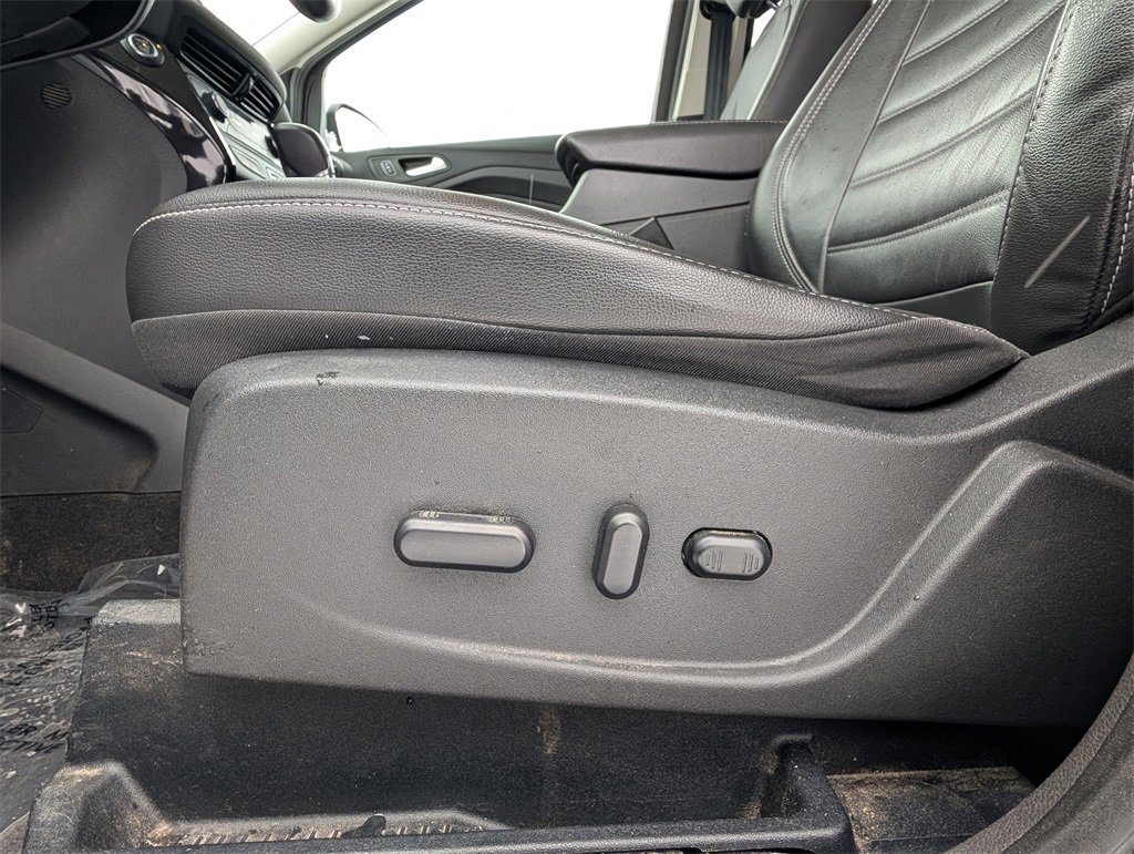 Used 2017 Ford Escape Titanium image 18