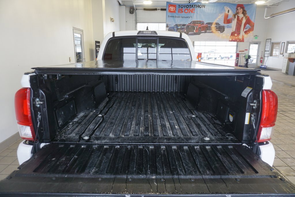 Used 2017 Toyota Tacoma SR5 image 15